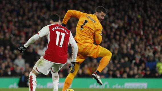 Alisson en Arsenal vs Liverpool Alisson en Arsenal vs Liverpool