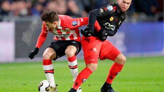 241296_Santiago Arias jugó todo el partido con el PSV. 241296_Santiago Arias jugó todo el partido con el PSV.