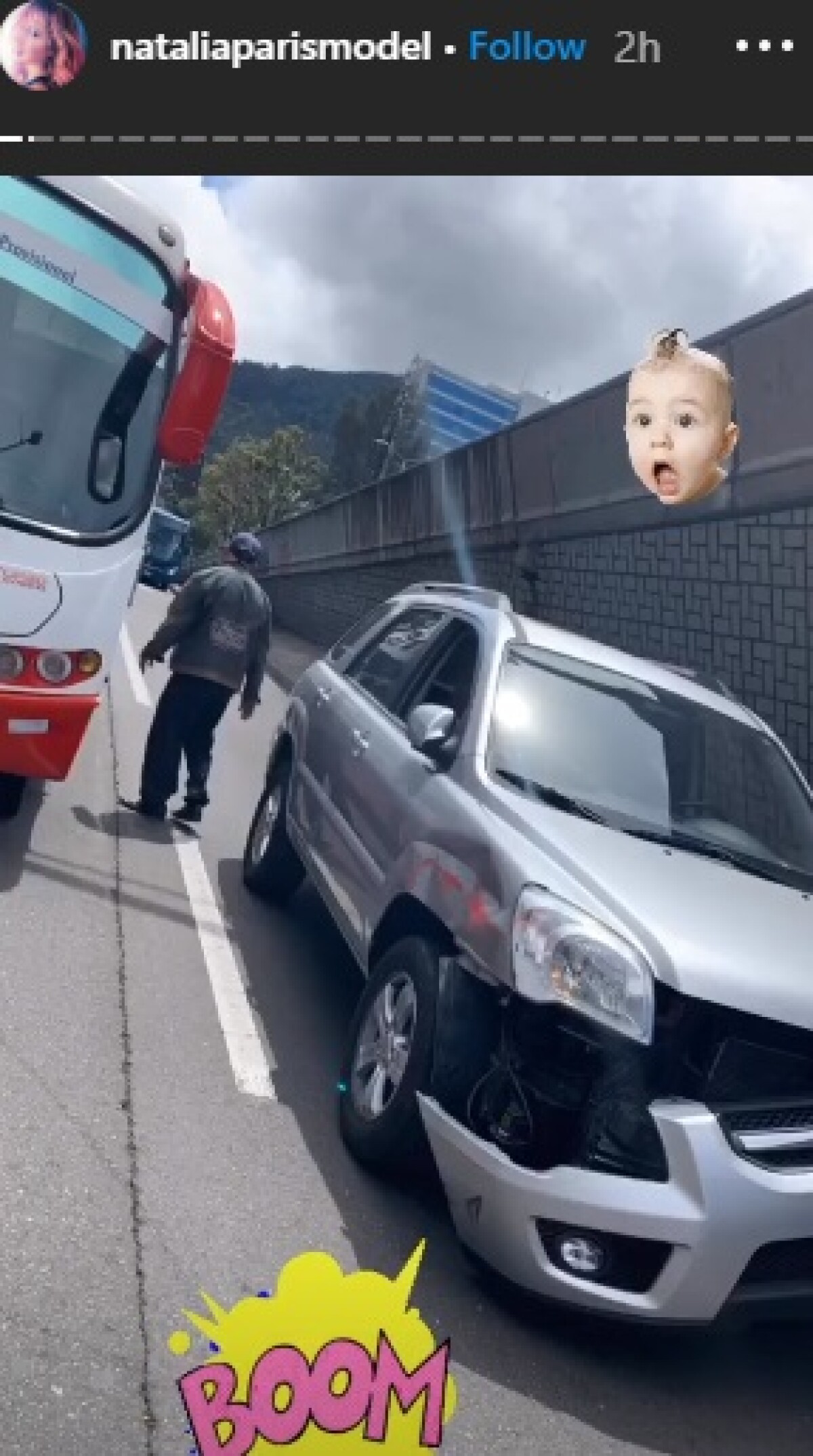 Natalia París sufre choque con una buseta en Bogotá.jpg