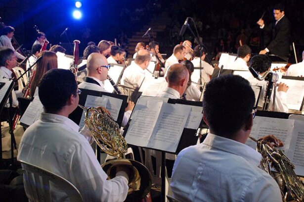 110215-filarmonica-de-cali.jpg