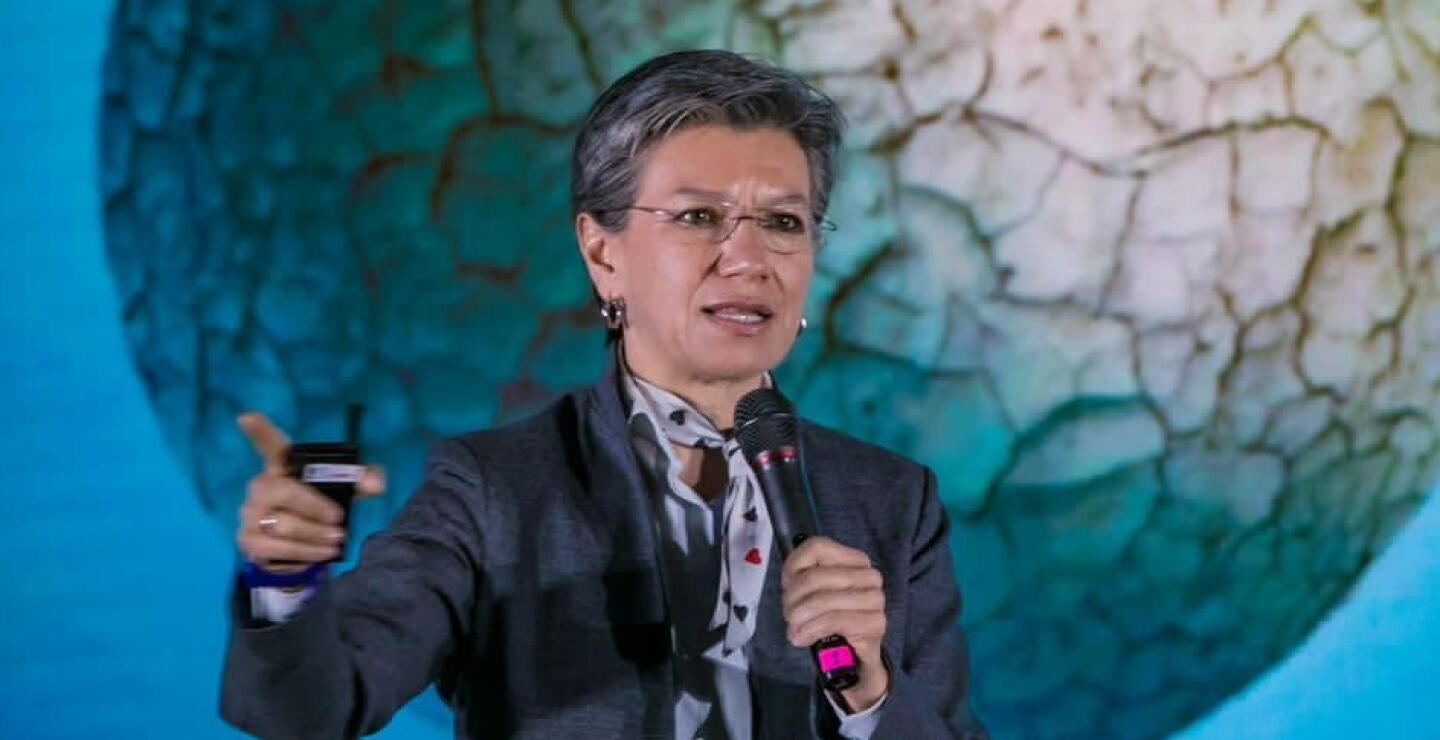 Claudia López se va contra Petro: dice que Iván Duque ayudó más a los pobres