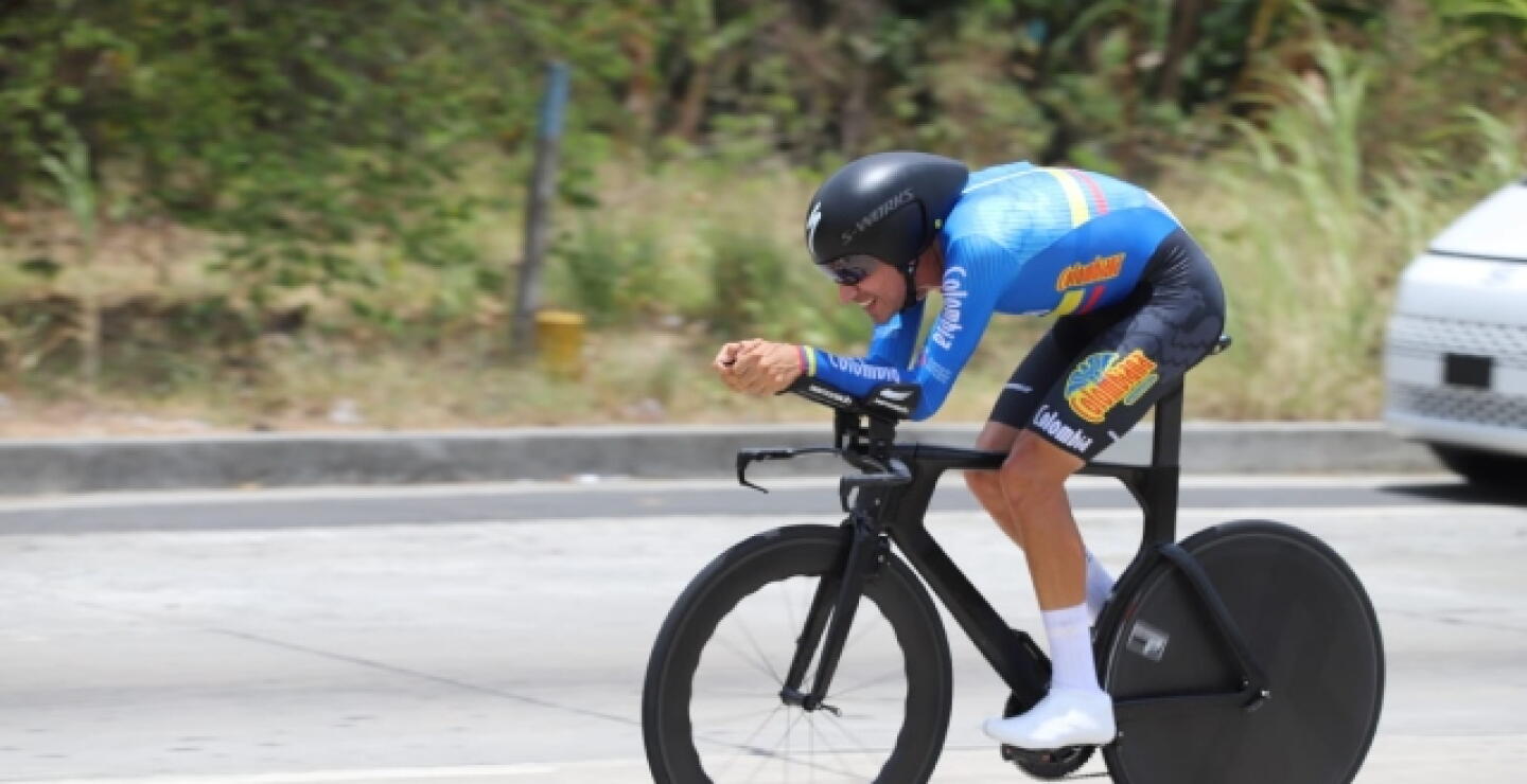 Walter Vargas durante prueba contrarreloj del Campeonato Panamericano de Ruta 2023