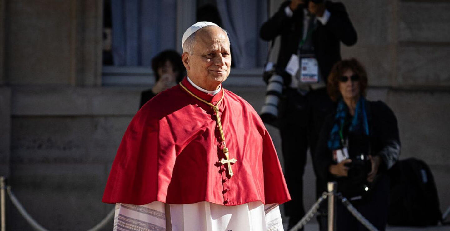 El papa León XIV alerta en París sobre la IA y reúne a miles de fieles en su histórica visita
