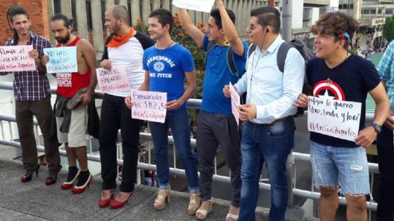 296400_Foto marcha Ponte en nuestro Zapatos Por un Km - BLU Radio