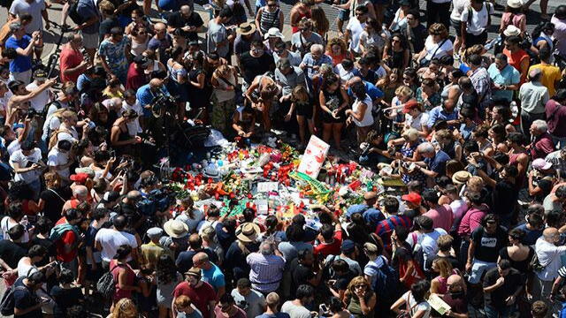 ¡No tengo miedo!: Barcelona alza la voz contra el terrorismo en homenaje a víctimas del atentado