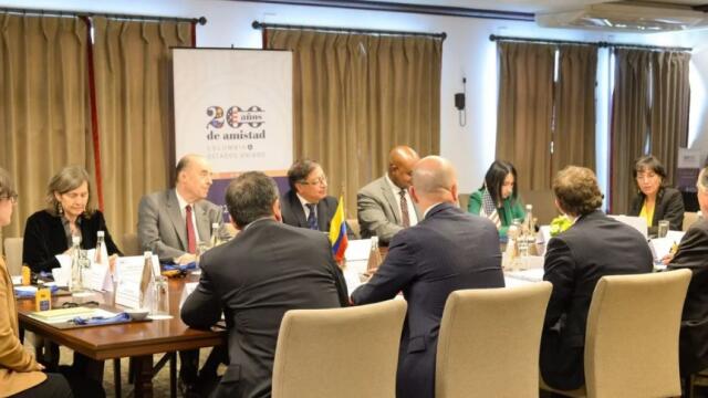 ¿Quiénes son los enviados por Joe Biden para reunión con Gustavo Petro y su equipo en Bogotá?