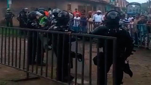 Disputa de comunidad y autoridades por lote en que se construirían viviendas de interés social