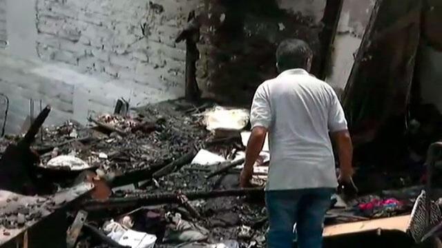 Padre solo pudo salvar a uno de sus tres hijos del incendio que consumió su casa en Risaralda