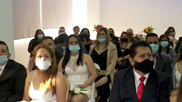 Unas 100 parejas decidieron ir al altar con la Policía como madrina de bodas Unas 100 parejas decidieron ir al altar con la Policía como madrina de bodas