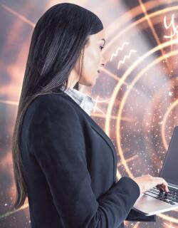 Elige tu carrera o negocio próspero en 2025 con la ayuda de los astros
