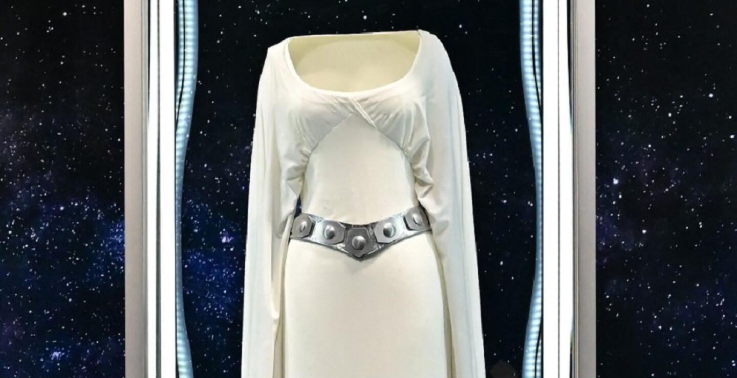 Subastarán vestido que Carrie Fisher usó en Star Wars para interpretar a la princesa Leia