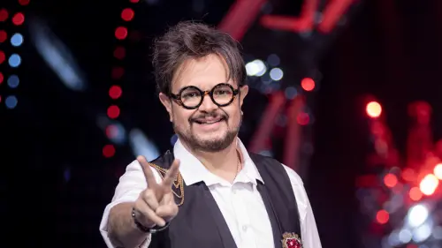Aleks Syntek demuestra su talento para imitar voces en La Voz Kids