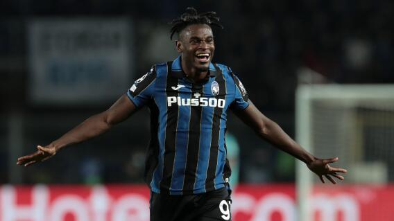 Celebración de Duván Zapata, tras su gol en Champions Celebración de Duván Zapata, tras su gol en Champions