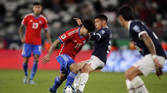 Acción de juego entre Chile vs. Paraguay. Acción de juego entre Chile vs. Paraguay.