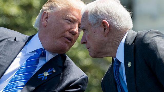 Trump se enfrenta al fiscal general de Estados Unidos