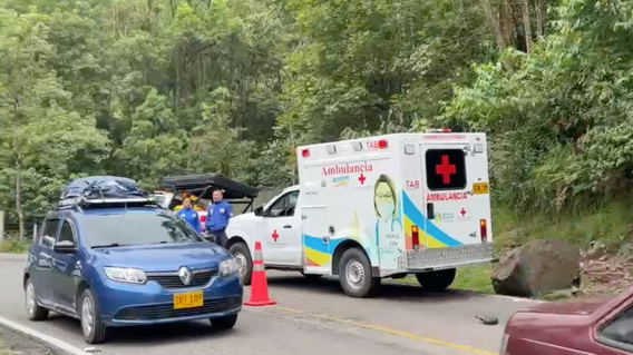 Grave accidente de tránsito en la vía Soacha-Mesitas del Colegio: motociclista murió Grave accidente de tránsito en la vía Soacha-Mesitas del Colegio: motociclista murió