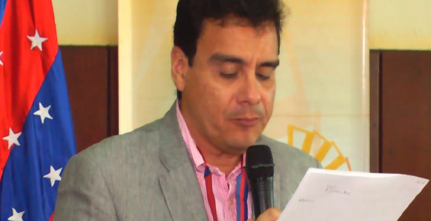 261759_Ramsés Vargas Lamadrid durante su intervención. Foto: Prensa Uniautónoma.