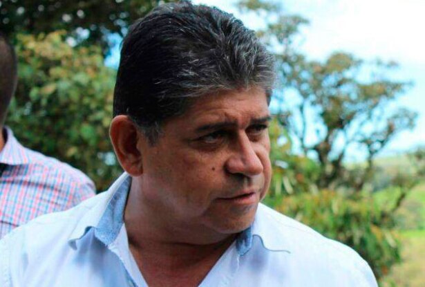 290816_cesar_suarez_mira_alcaldia.jpg
