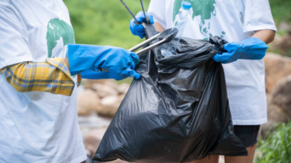 Foto referencial bolsa de basura 