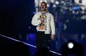 212194_justinbieber4.jpg