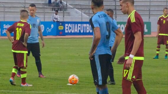 241568_penaluruguayvenezuelasub-20.jpg