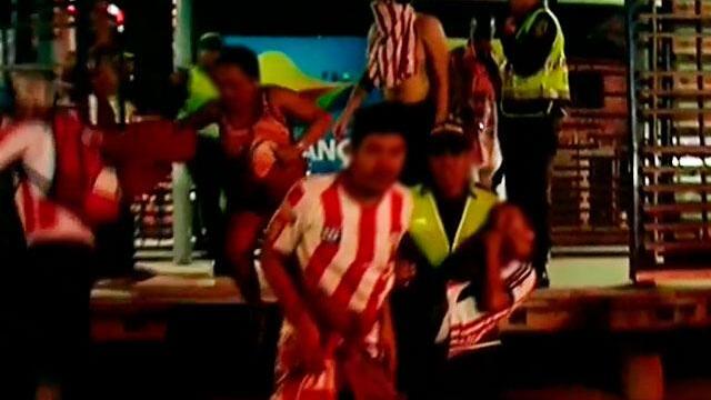 Riñas, bloqueos y choques con la Policía, la cara menos amable del triunfo del Junior