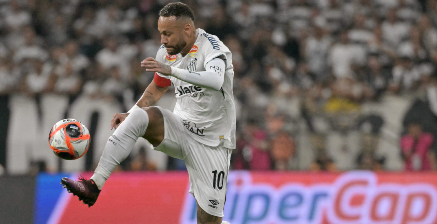 Neymar marcó su primer gol en el regreso a Santos