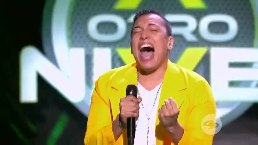 Leonardo Hernández llena de alegría y sabor el escenario de 'A Otro Nivel'
