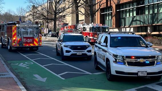 Frente a embajada de Israel en Washington piloto de EE. UU. se prende fuego Frente a embajada de Israel en Washington piloto de EE. UU. se prende fuego