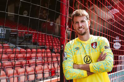 Neto Munara, nuevo arquero del Bournemouth.