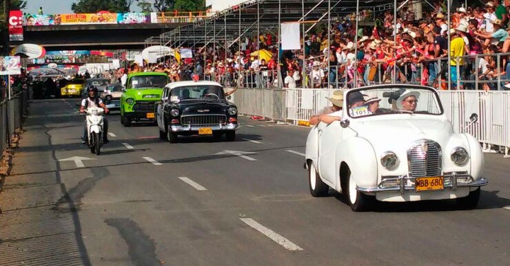 11-autos-antiguos-feria-de-cali-2015.jpg