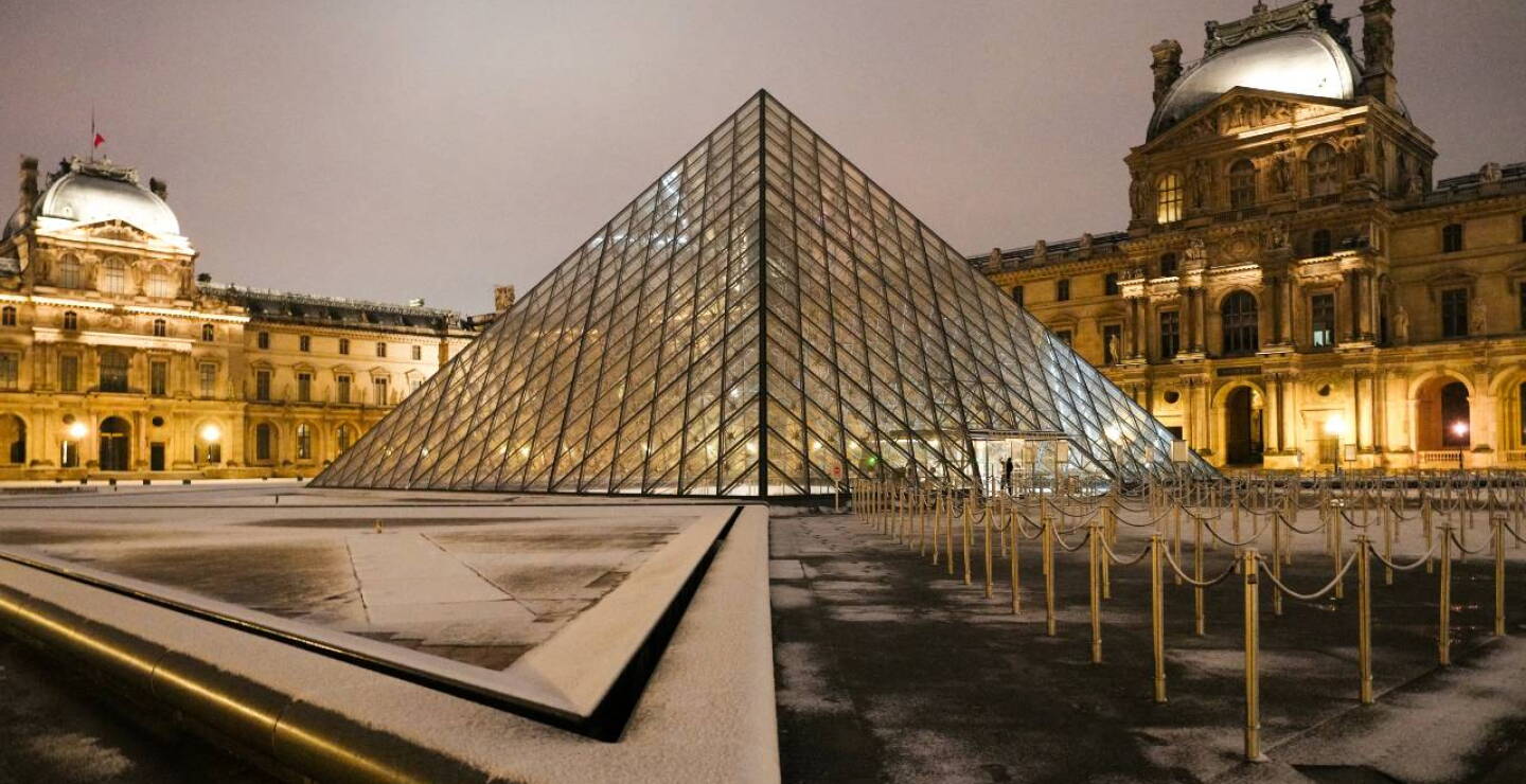 Robo en el museo del Louvre de París: hurtan valiosas joyas en solo 7 minutos