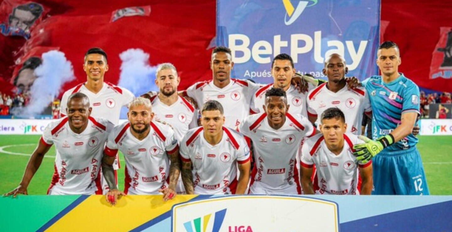 Formación titular del América de Cali en partido de la Liga BetPlay I-2025.