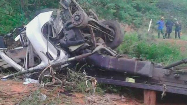 Menor de 15 años conducía camión que se accidentó en Venezuela y dejó 11 muertos