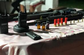 368382_BLU Radio //Policía incautó armas, droga y radios de comunicaciones en la fiesta// Foto: Policía