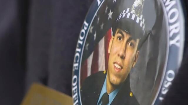 Con honores despidieron en Chicago a policía colombiano que murió cumpliendo su deber Con honores despidieron en Chicago a policía colombiano que murió cumpliendo su deber