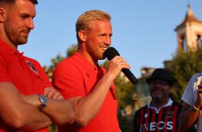 Kasper Schmeichel es nuevo arquero del Niza de Francia.