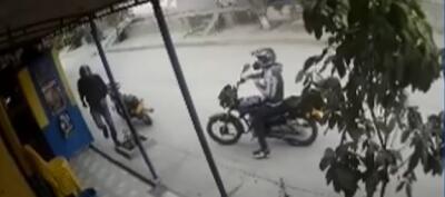 Ladrones con arma de fuego