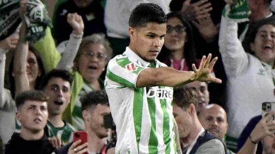 Juan Camilo 'Cucho' Hernández, delantero colombiano que milita en Betis. Juan Camilo 'Cucho' Hernández, delantero colombiano que milita en Betis.