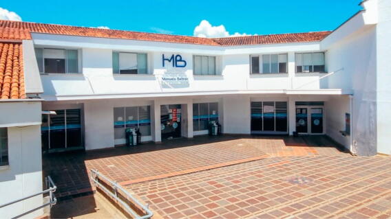 Hospital Regional Manuela Beltrán del Socorro.jpg