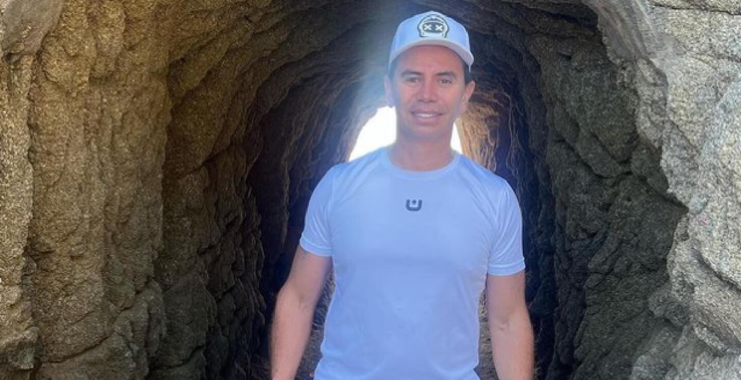 Jhonny Rivera confirma sur relación con Jenny López, la cantante 30 años menor que él 
