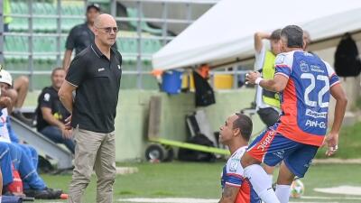 Alfredo Arias, director técnico del Deportivo Cali. 