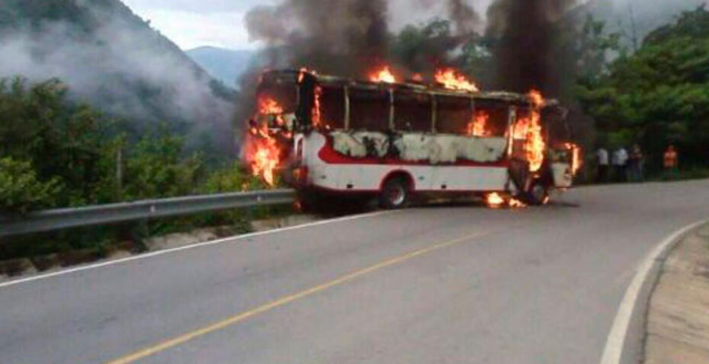 010615_bus_ituango_0.jpg