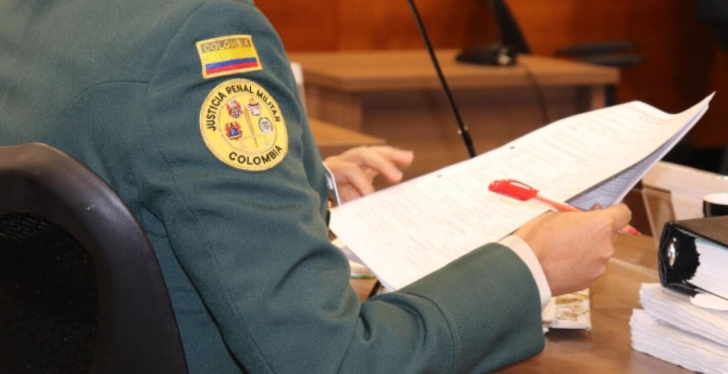 ¿Por qué condenaron a suboficiales del dispositivo de seguridad de expresidente de Colombia?