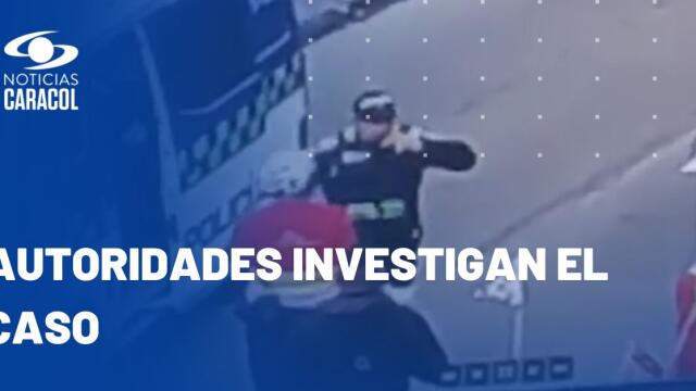 Comparendo para guardián de la ciclovía que habría reclamado a policías en Bogotá Comparendo para guardián de la ciclovía que habría reclamado a policías en Bogotá