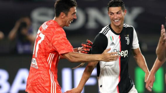 322932_buffon_y_cristiano_131019_getty_e_.jpg 322932_buffon_y_cristiano_131019_getty_e_.jpg