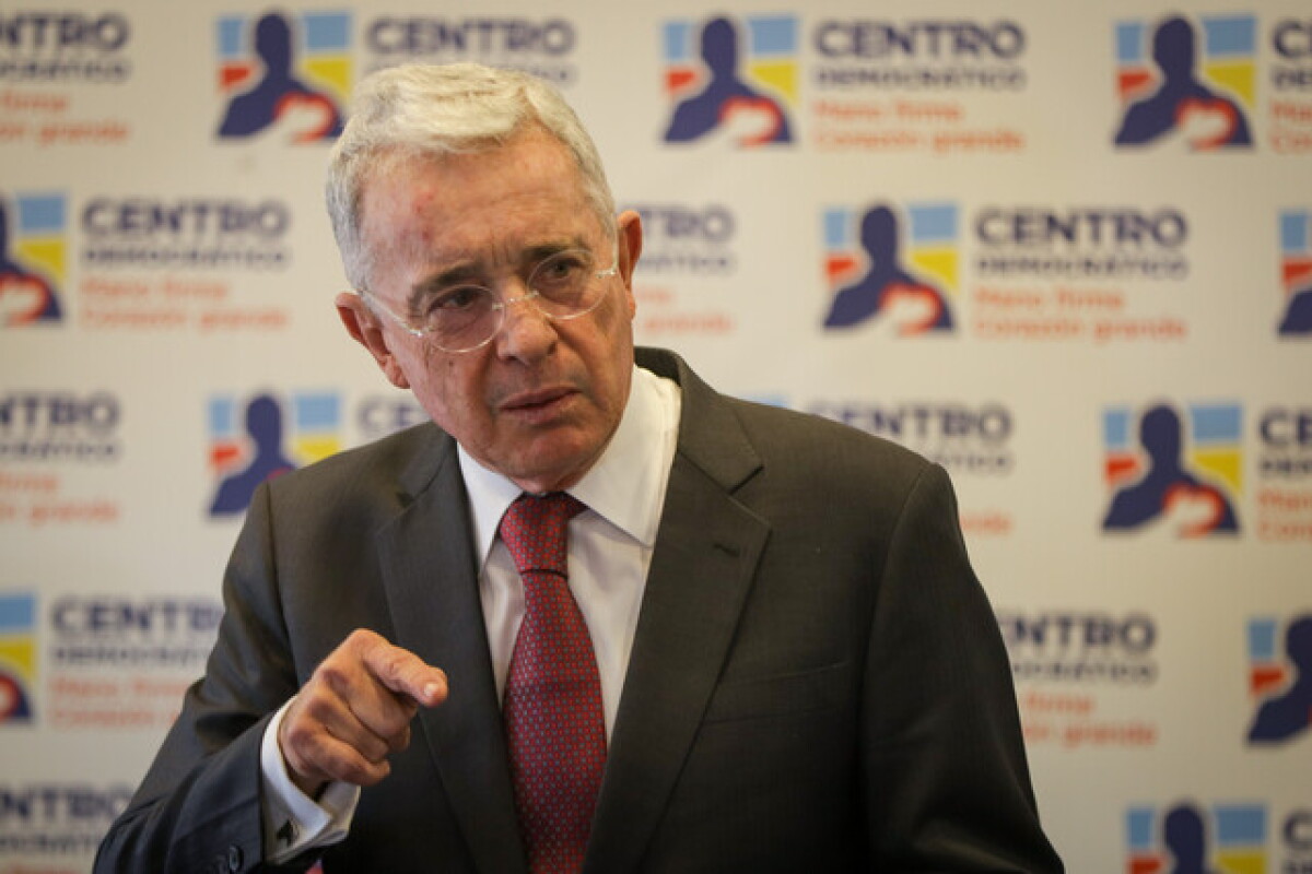 Álvaro Uribe Vélez: noticias, videos y fotos - Noticias Caracol
