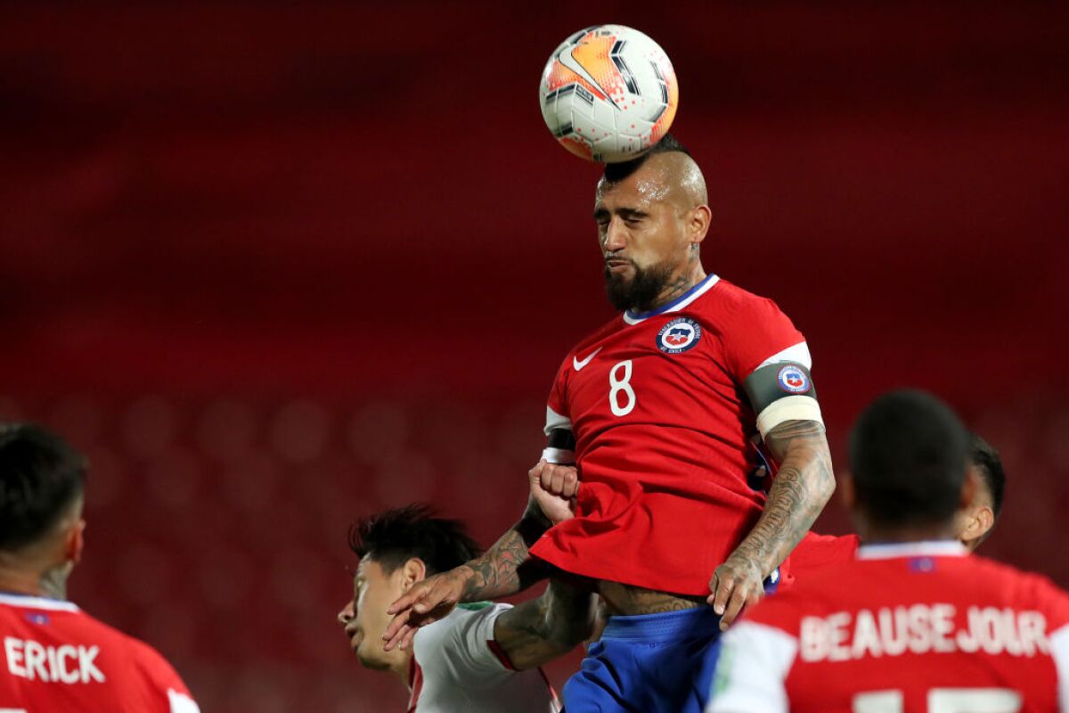 Chile v Peru - South American Qualifiers for Qatar 2022