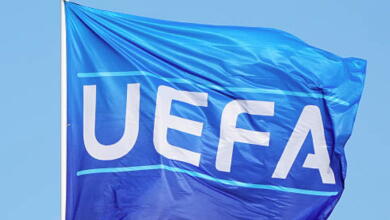 Bandera oficial de la UEFA. 
