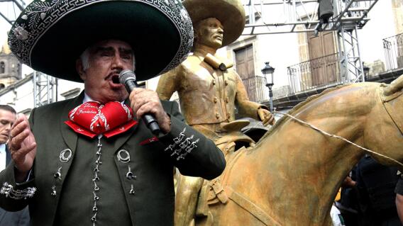 18969_Estatua de Vicente Fernández - Foto AFP 18969_Estatua de Vicente Fernández - Foto AFP